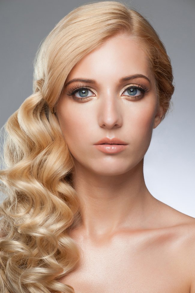Welche Haarfarbe Passt Zu Blau Grauen Augen Welche Haarfarbe passt zu blauen Augen? Diese!