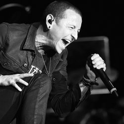 Schock-Nachricht: Chester Bennington ist tot