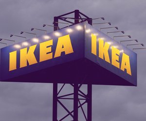 So kommt Weihnachtszauber ins Wohnzimmer: Diese dekorative Ikea‑Lampe in Geschenkform ist ein Muss!