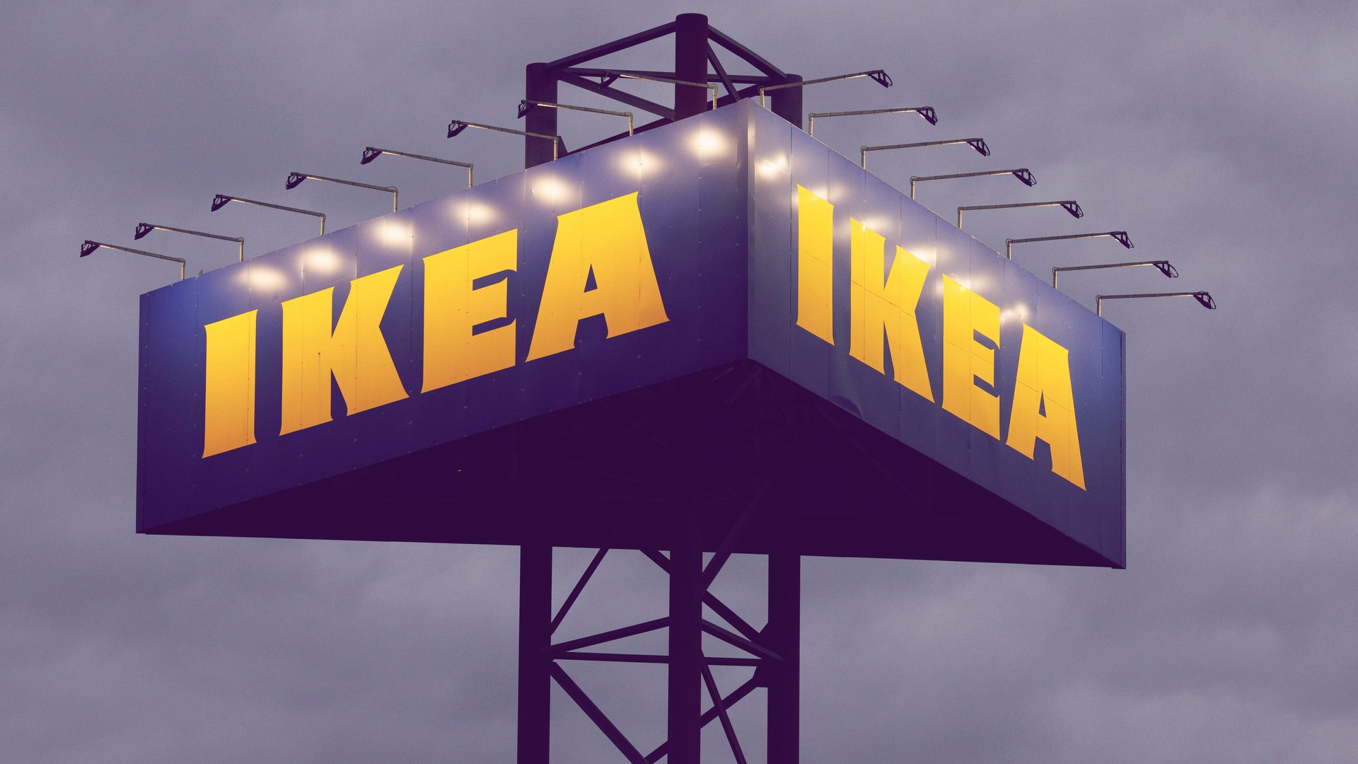 Diese-neue-Ikea-Lampe-f-r-20-Euro-ist-wahrscheinlich-das-krasseste-Piece-des-Jahres-