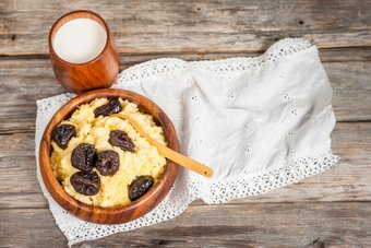 Hirsebrei zum Frühstück Hirsebrei zum Frühstück
