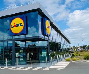 Jetzt bei Lidl zugreifen: Alle liebe diesen Holzkohle-Grilleimer zum kleinen Preis
