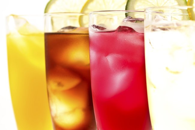 Kunterbunt und erfrischend: Cocktails ohne Alkohol Kunterbunt und erfrischend: Cocktails ohne Alkohol