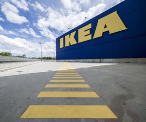 Wintertraum von Ikea: Kuscheliger Kissenbezug mit Teddyfell für gemütliche Stunden