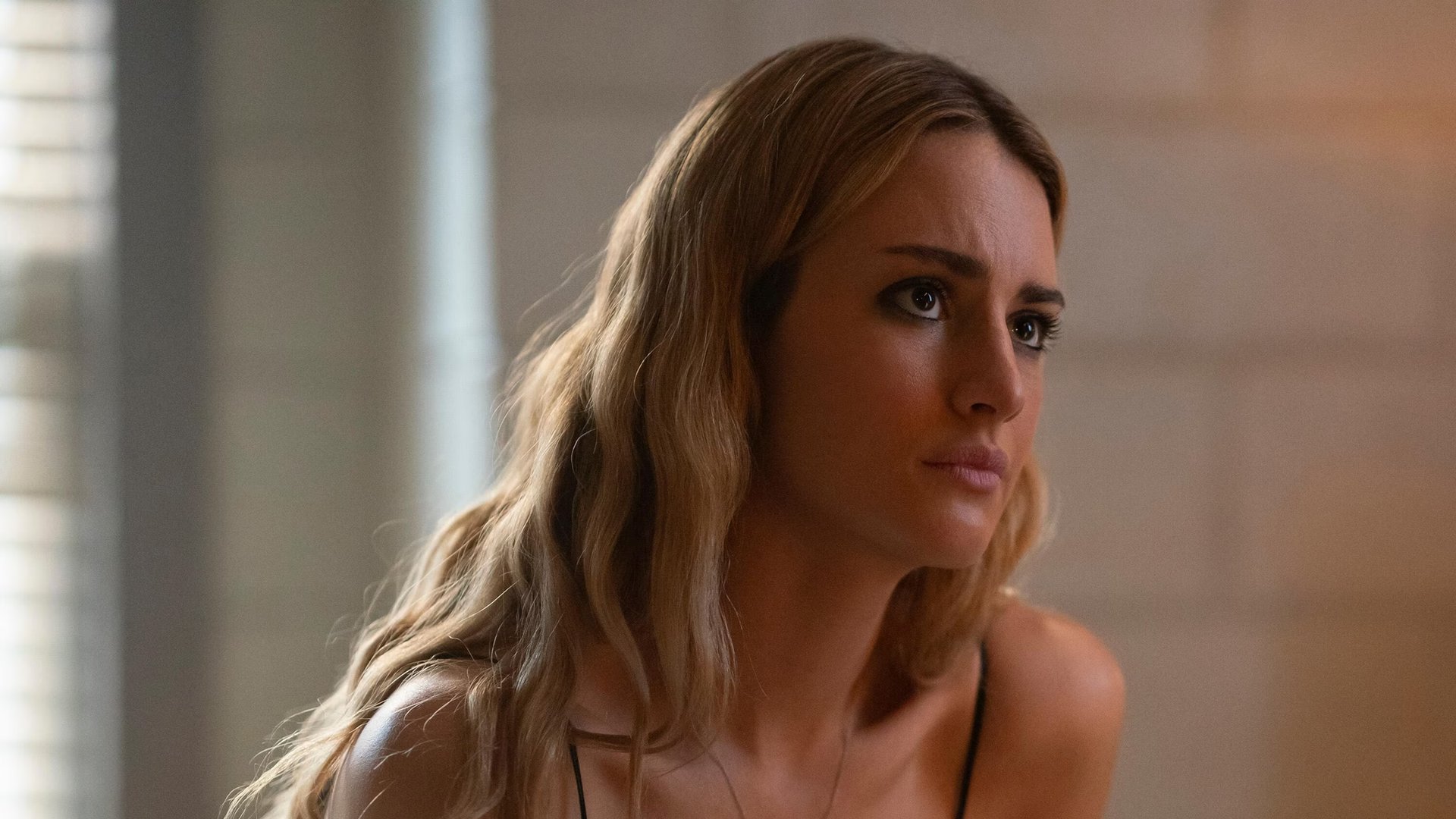 Von-d-ster-bis-emotional-5-romantische-Romane-w-rden-Lucy-aus-Tell-Me-Lies-unter-die-Haut-gehen