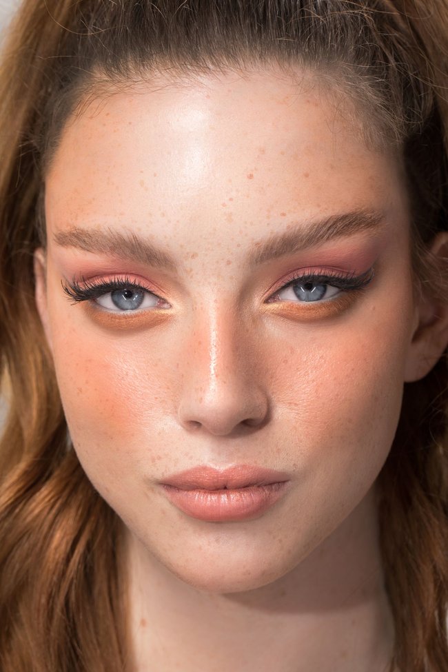 Peachy Make-up