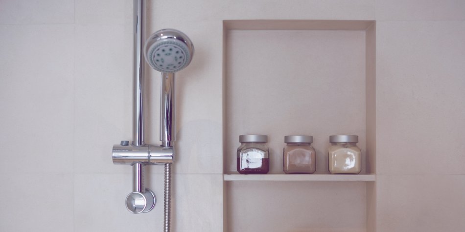 Dusche reinigen: Mit diesen einfachen Mitteln wird alles strahlend sauber