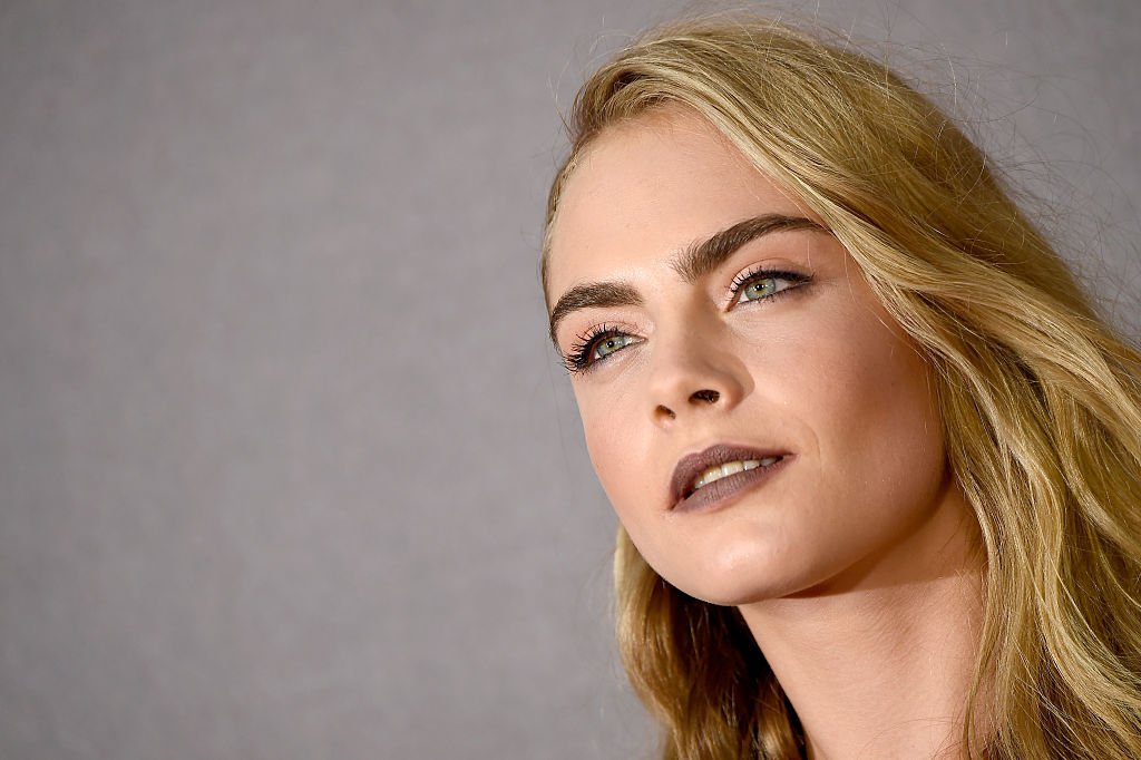Cara Delevingne Augenbrauen Cara Delevingne Augenbrauen