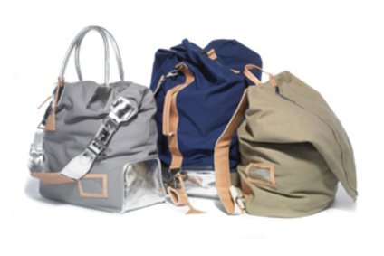 Die Kollektion von Raf Simons für Eastpak. Die Kollektion von Raf Simons für Eastpak.