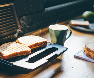 Sandwichmaker reinigen ohne Schrubben: Geniale Hacks