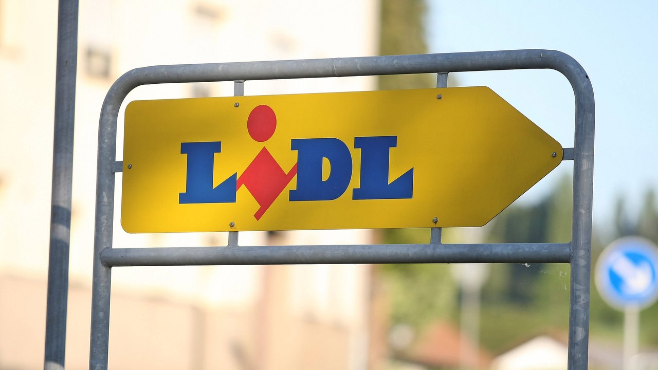 Lidl hat den perfekten Beistelltisch für den Grill.