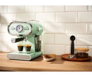 Perfekter Espresso für zu Hause – diese Siebträgermaschine gibt es für unter 60 Euro bei Lidl