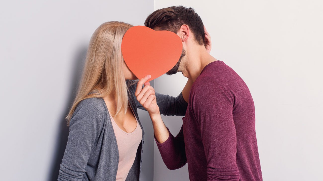 Woran Merke Ich Dass Er Mich Liebt Test 27 Anzeichen: Woher weiß ich, ob er mich liebt?