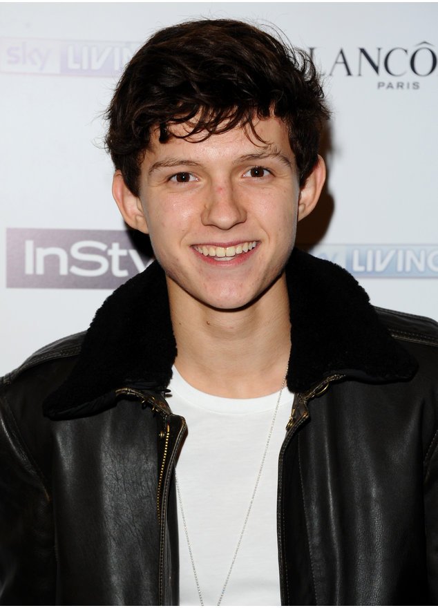 Tom Holland spielt Spiderman Tom Holland spielt Spiderman