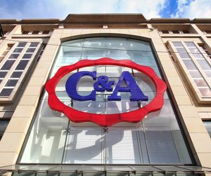 Schnell zuschlagen: C&A hat den bisher schönsten Winter-Cardigan 2022 im Angebot!