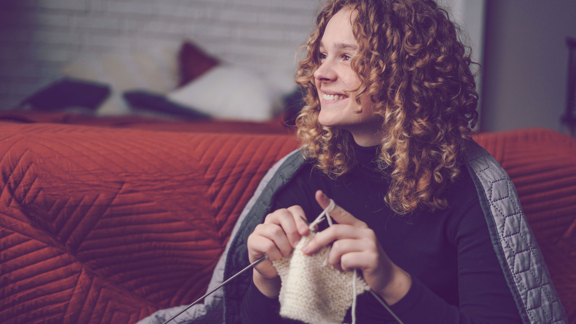 Mit-dieser-Anleitung-strickst-du-dir-kuschelige-Pullis-im-skandinavischen-Look