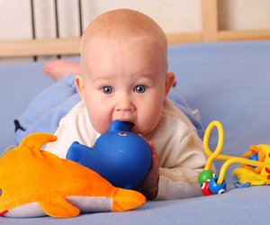 Welches Babyspielzeug ist das Richtige?