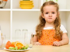 Der Verzehr von Obst und Gemüse kann kleinen Kindern nicht aufgezwungen werden. Der Verzehr von Obst und Gemüse kann kleinen Kindern nicht aufgezwungen werden.