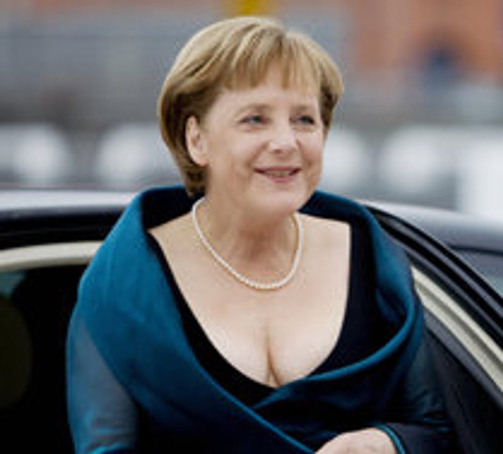 Angela Merkel wird zur Preisfee