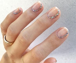 Sideway French: Der schönste Maniküre-Trend des Jahres