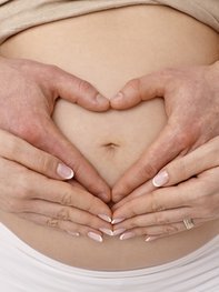 Im sechtsen Schwangerschaftsmonat hört Dein Baby schon richtig gut.