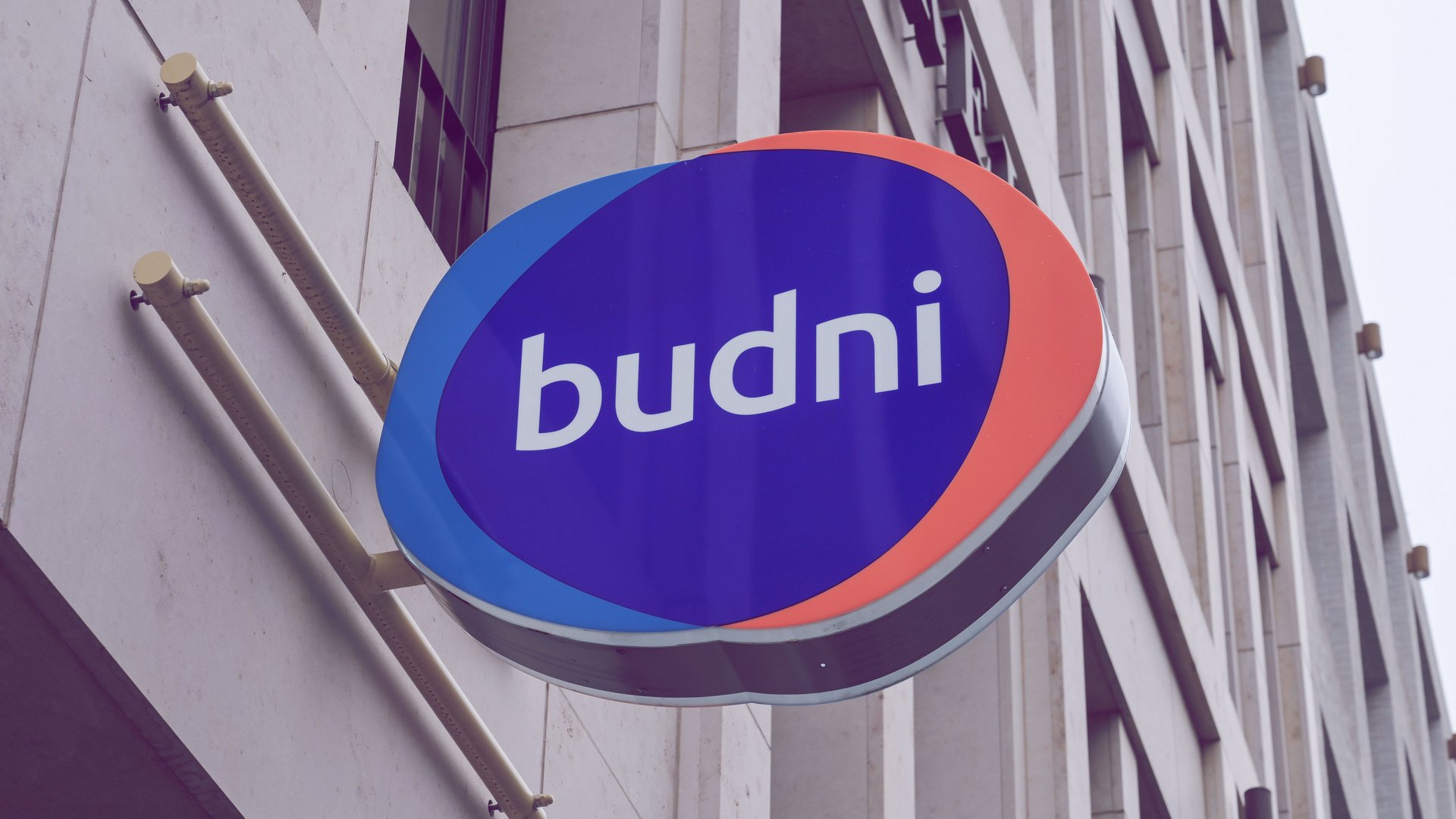 Joolea-Welcher-Hersteller-steckt-hinter-der-Kosmetik-Eigenmarke-von-Budni-