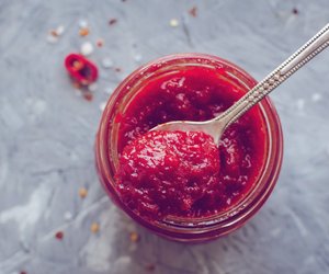 Chili-Sauce selber machen: Dieses Rezept ist verblüffend einfach!