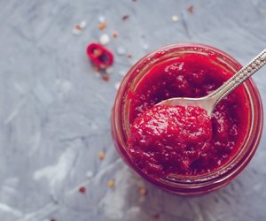 Chili-Sauce selber machen: Dieses Rezept ist verblüffend einfach!