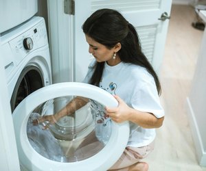 Sportkleidung richtig waschen: So verhinderst du, dass sie unangenehm riecht