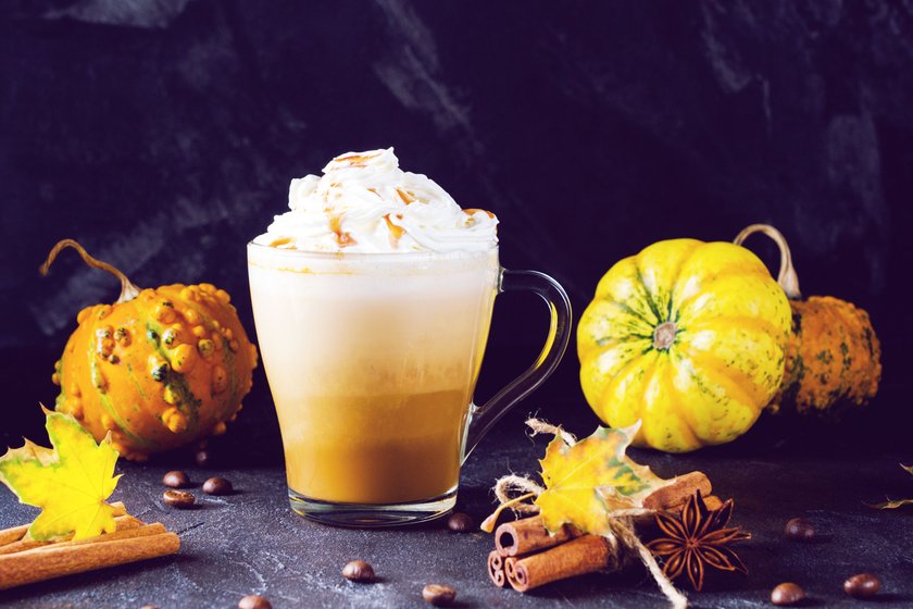 Pumpkin Spice Latte Halloween Season: 7 köstliche Getränke mit Kürbis