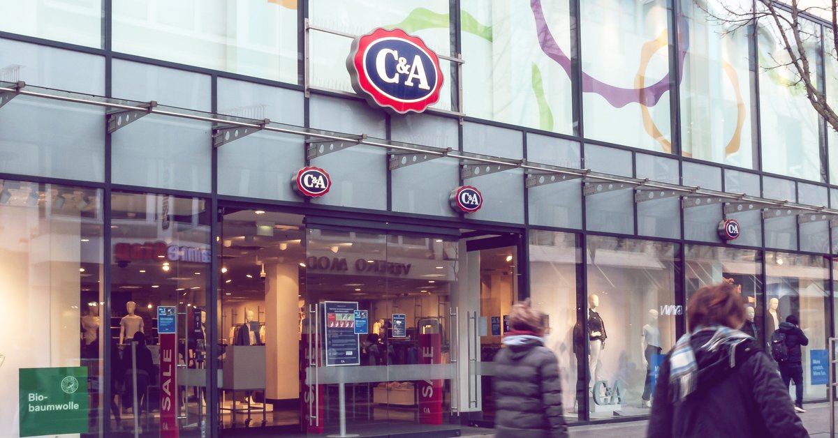 Neu bei C&A: Dieses Punkte-Kleid wird zum Mega-Trend