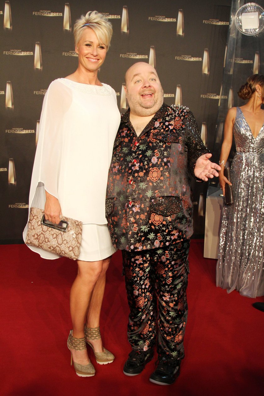 Sonja Zietlow, Dirk Bach auf dem Roten Teppich vor der Verleihung des Deutschen Fernsehpreises im Coloneum in Kiln am 02.11.2011 *** Sonja Zietlow, Dirk Bach on the red carpet before the award ceremony of the German Television Award at the Coloneum in Kiln on 02 11 2011 Copyright: xEventpressxMonikaxSandelx