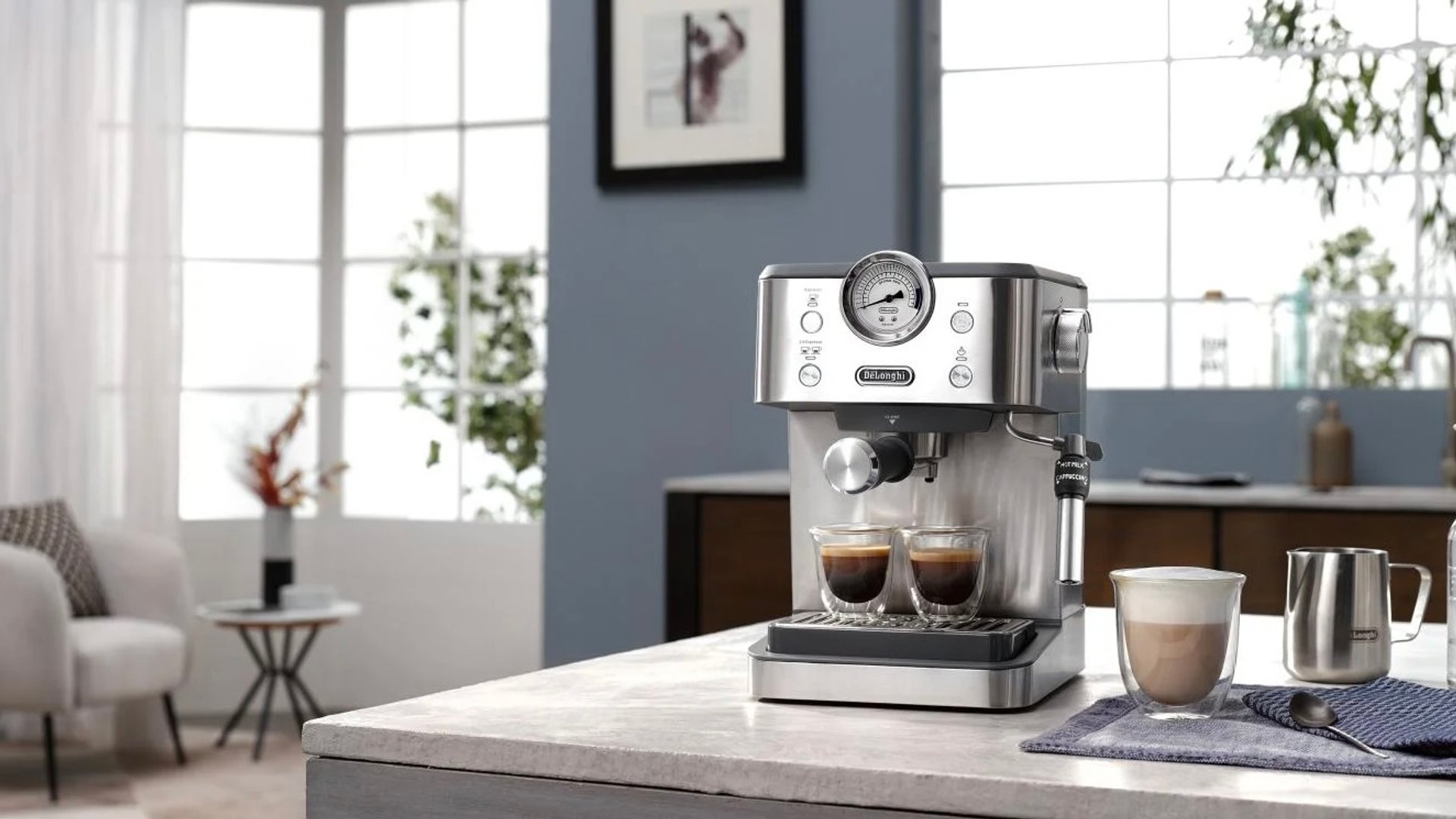 Barista-Feeling-bei-Lidl-De-Longhi-Siebtr-germaschine-bringt-Caf-Qualit-t-f-r-unter-100-Euro-nach-Hause