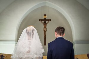 Moderne Partnerschaft: Die Bedeutung der Ehe nimmt ab. Moderne Partnerschaft: Die Bedeutung der Ehe nimmt ab.