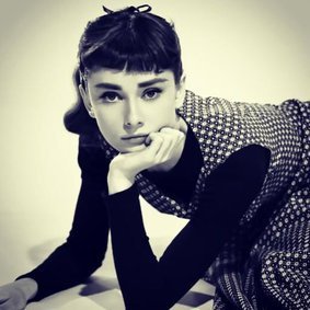Audrey Hepburn als junge Frau Audrey Hepburn als junge Frau