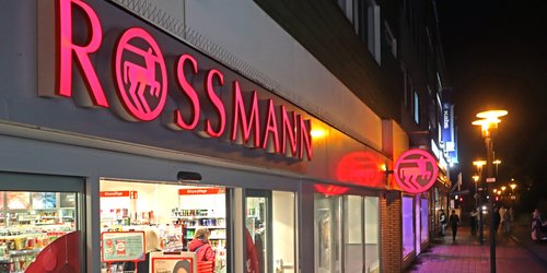 Mit Schokoladengeschmack: Dieses Lippenbalsam von Rossmann sorgt für samtweiche Lippen