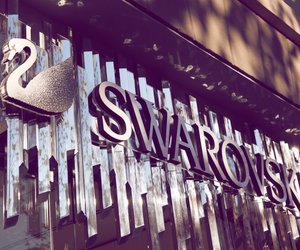 Swarovski: Beliebter Schmuckhersteller schließt 750 Filialen