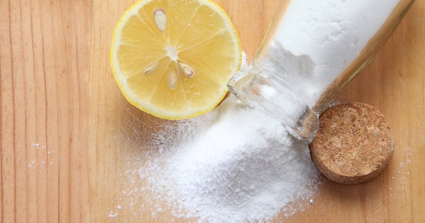 Tipps gegen Schwitzen Natron Zitrone