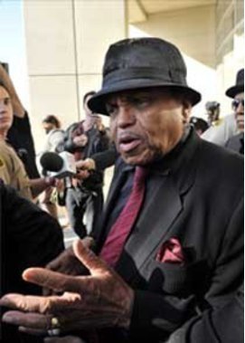 Joe Jackson rechtfertigt sich öffentlich Joe Jackson rechtfertigt sich öffentlich