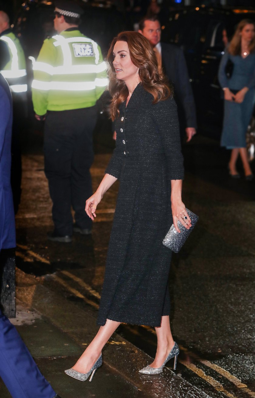Prinzessin Kate: Ihre schönsten Looks & Outfits Jimmy Choo Glitzer Pumps
