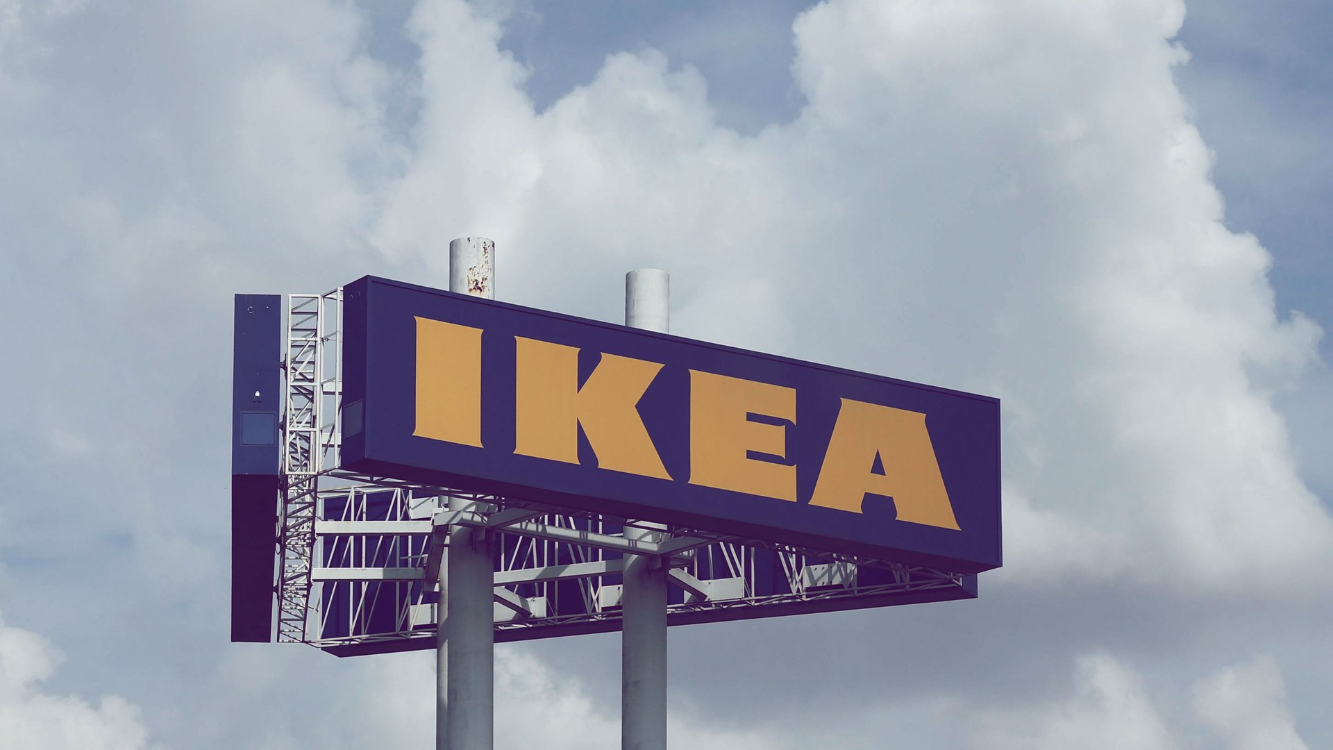 Dieser-Ikea-Spiegel-aus-der-Kinderabteilung-k-nnte-locker-ein-Designer-Teil-sein