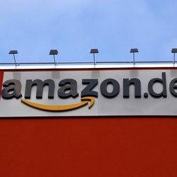Die begehrte Akku-Tischleuchte in Grün gibt es bei Amazon jetzt günstiger