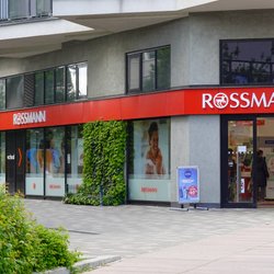 Für deinen Garten: Der Solar-Springbrunnen von Rossmann sorgt für charmante Akzente