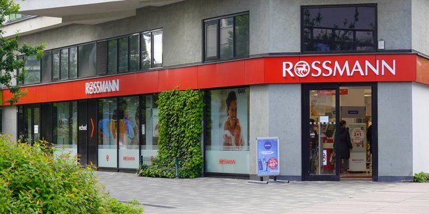 Niedliche Garten-Deko bei Rossmann: Der Solar-Springbrunnen ist ein echter Hingucker