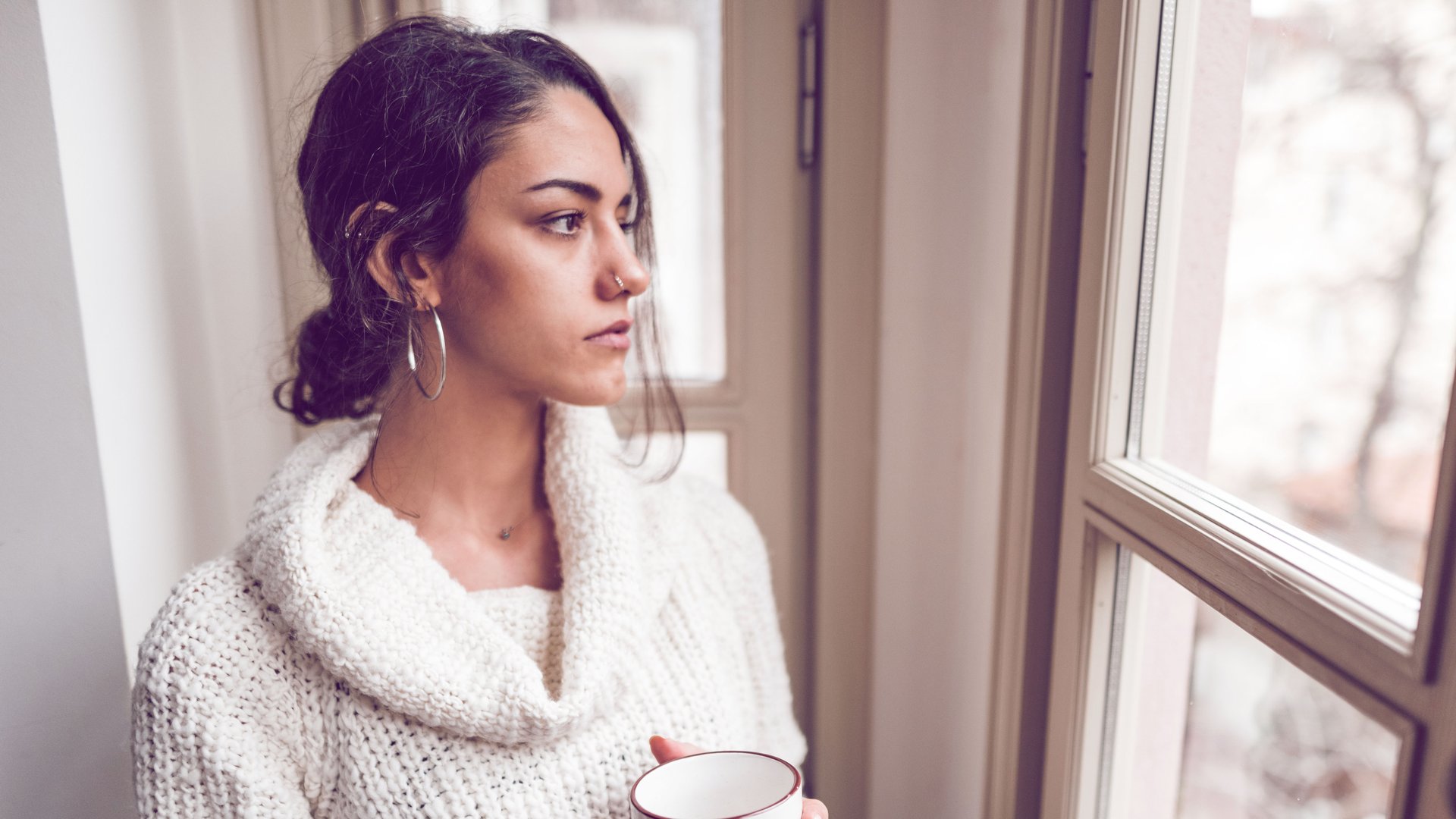 Psychologie-5-Anzeichen-dass-du-deine-Gef-hle-st-ndig-wegdr-ckst-und-was-dadurch-passieren-kann-