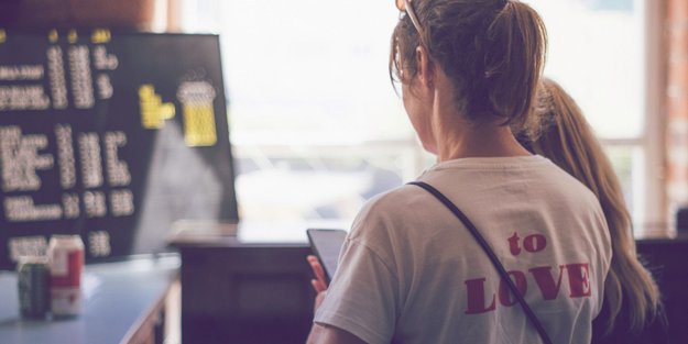Fetzen beim Texten: Warum Fexting Gift für jede Beziehung ist