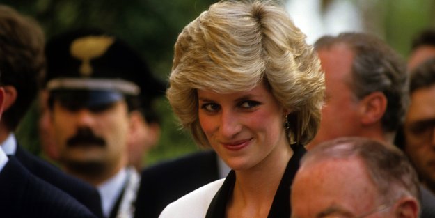 Wie Prinzessin Diana: So cool stylen wir unsere Sneaker im Herbst