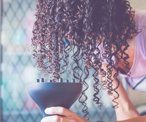 Locken föhnen ohne Diffusor: Dieses einfache Küchentool macht es möglich!