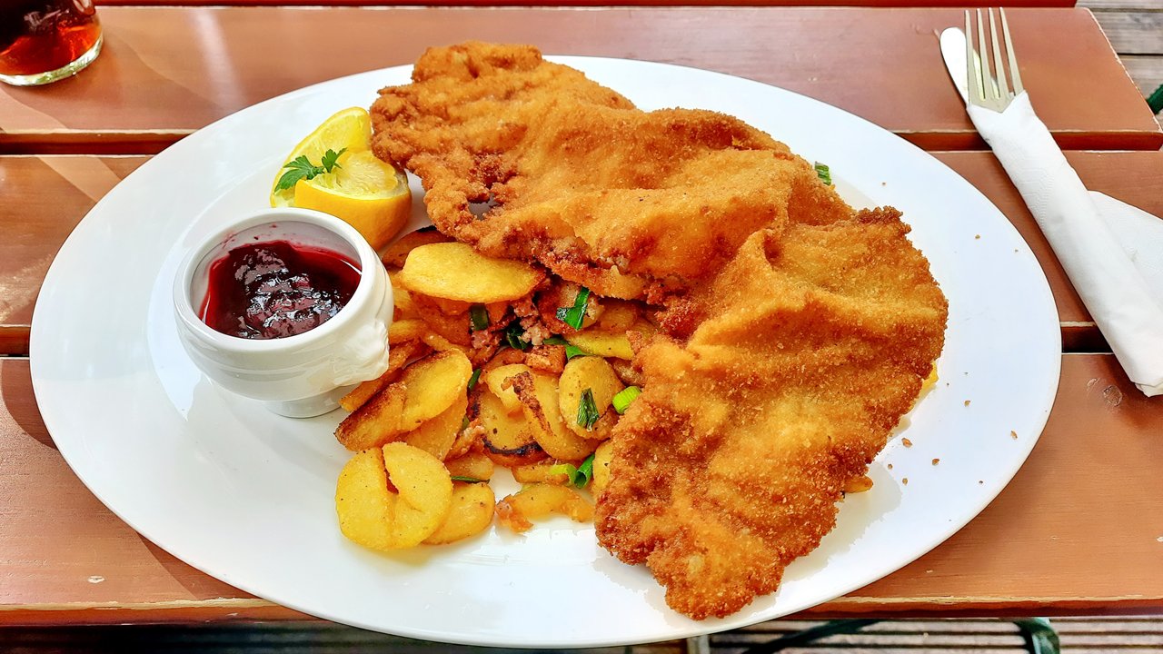 Wie Viel Kalorien Hat Ein Schnitzel Kalorien Schnitzel: Was steckt unter der Panade?