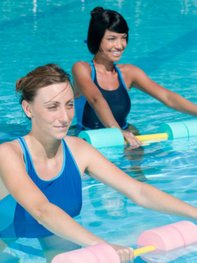 In der Schwangerschaft ist Aquagymnastik ein idealer Sport. In der Schwangerschaft ist Aquagymnastik ein idealer Sport.